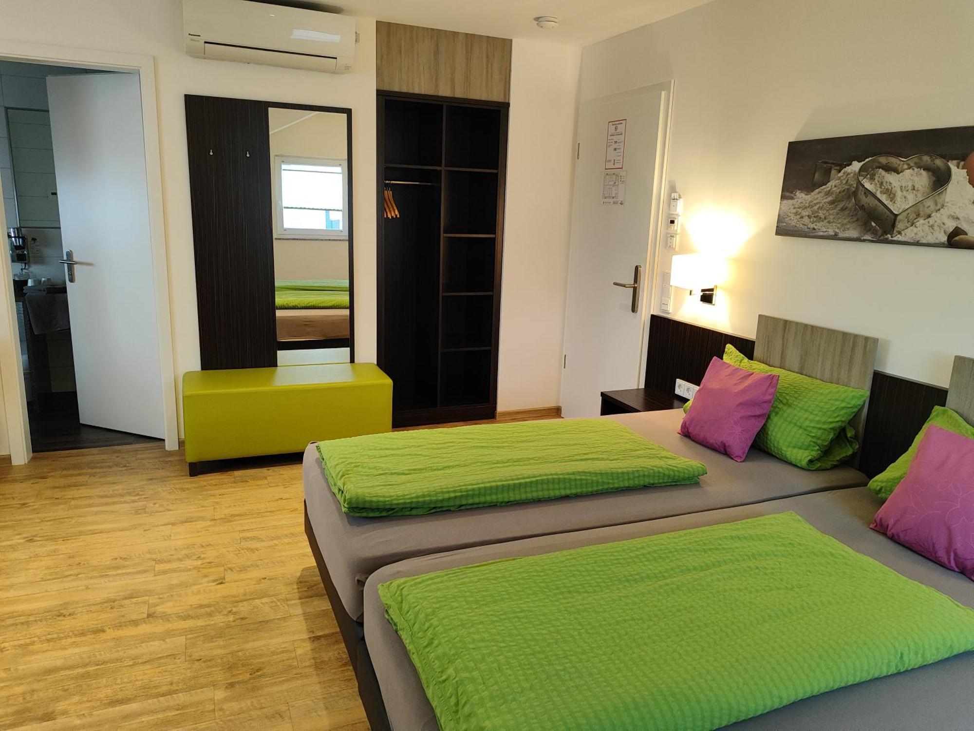 Hotel Gaestehaus Stock Zimmer Baeckerstueble Friedrichshafen Exterior foto